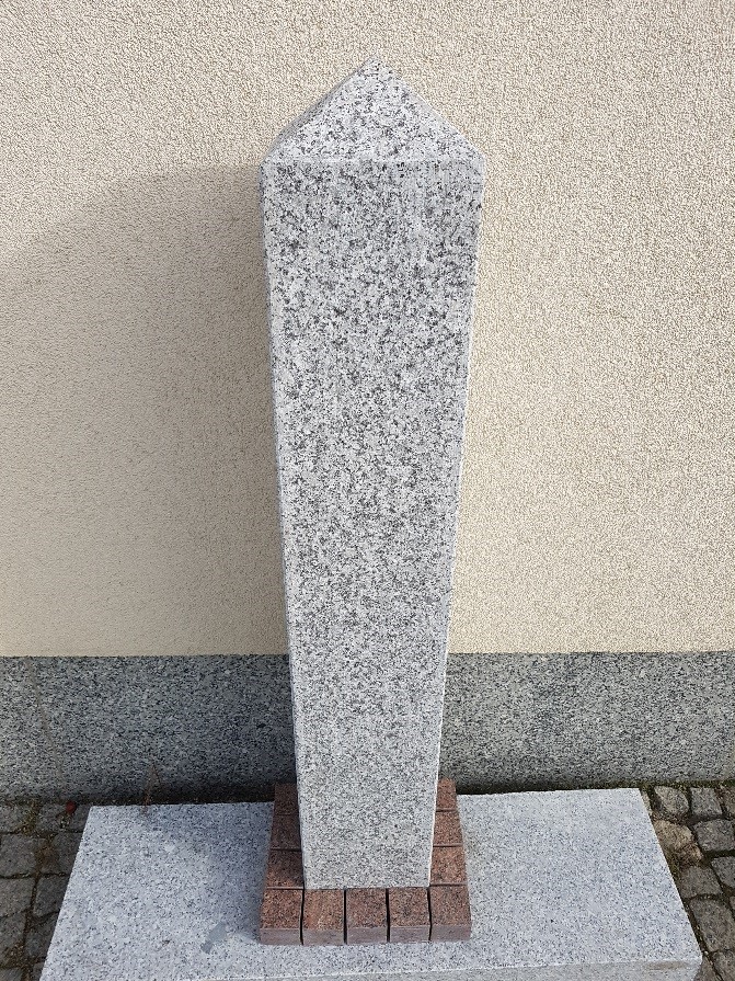 Granitsäulen, Granitpfosten, Zaunpfosten, Palisaden GranitMauersteine